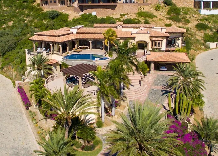 Stunning 6Bd Pedregal Villa Maria