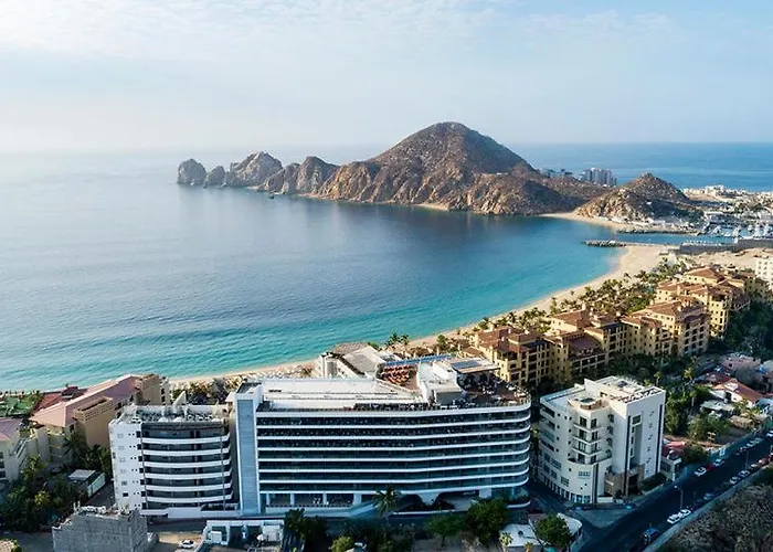 Cabo Bay