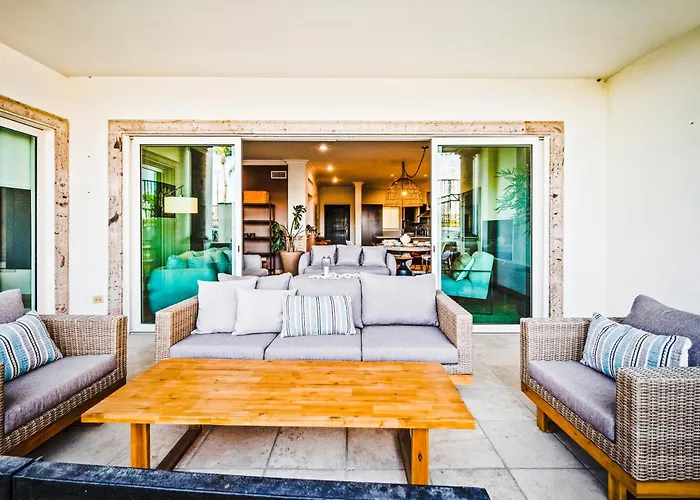 Casa Cascada Cabo Poolside Retreat, Minutes From Beach!