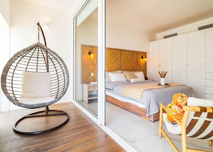 Casa Flor- Opulent, Secure, Serene Central Cabo Condo, Pool Views!