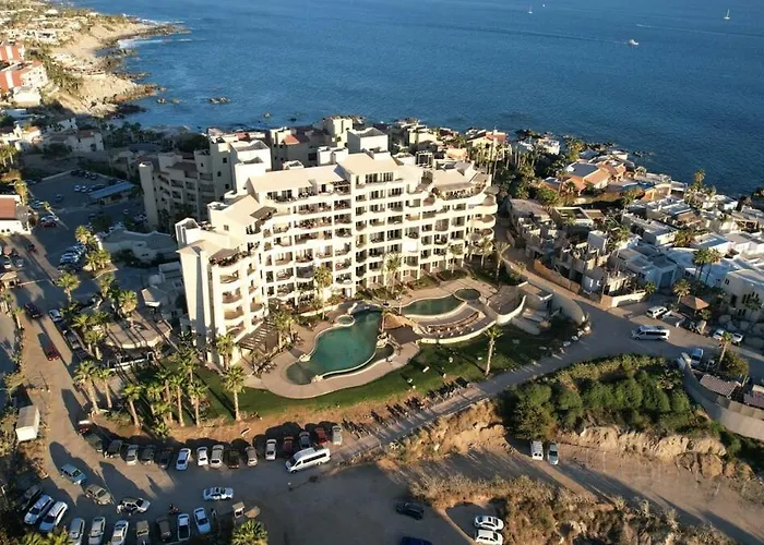 Romantic Escape With View Of The Iconic Cabo Arch!