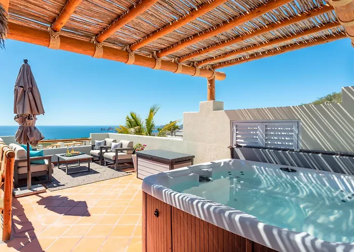 Tezal Penthouse Private Rooftop & Jacuzzi