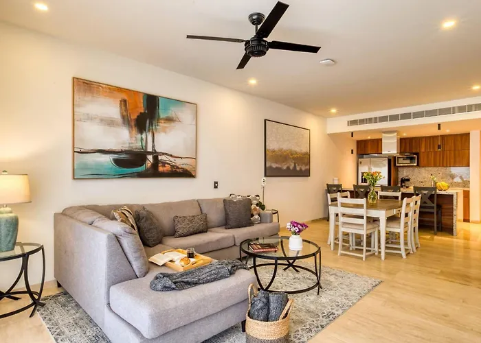 Group Apt 13 16, No View, 3Br, 12 Pax