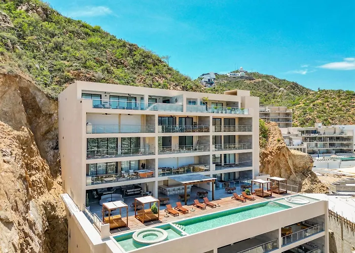 Luxury Pedregal Condo - Views, Pool & Concierge