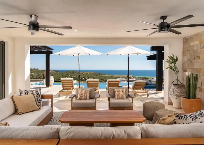 Luxury Villa With Infinity Pool And Ocean View