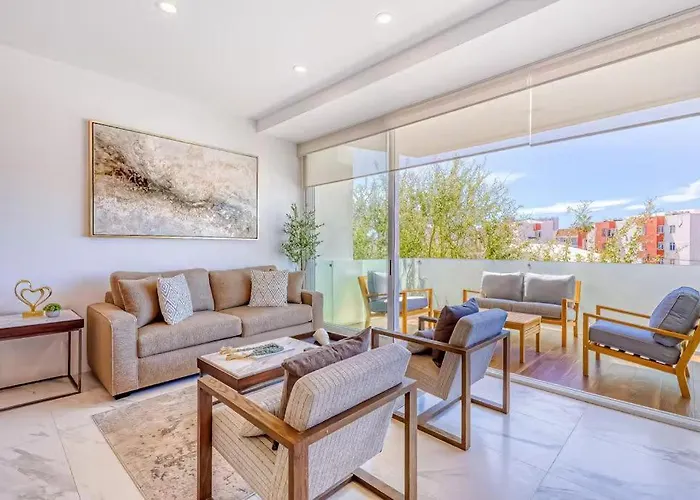 Stylish 3Br Downtown Cabo Condo Walk Everywhere