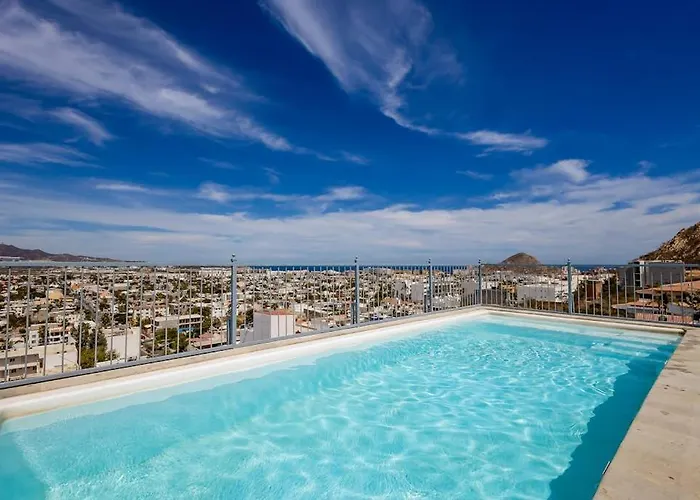 Hotel Suite With Ocean-View Rooftop Infinity Pool, Balconies & Ac