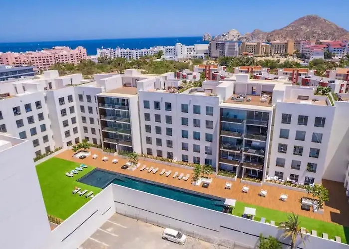 2Bdr Condo Beach Downtown Jacuzzi Pool Amenities