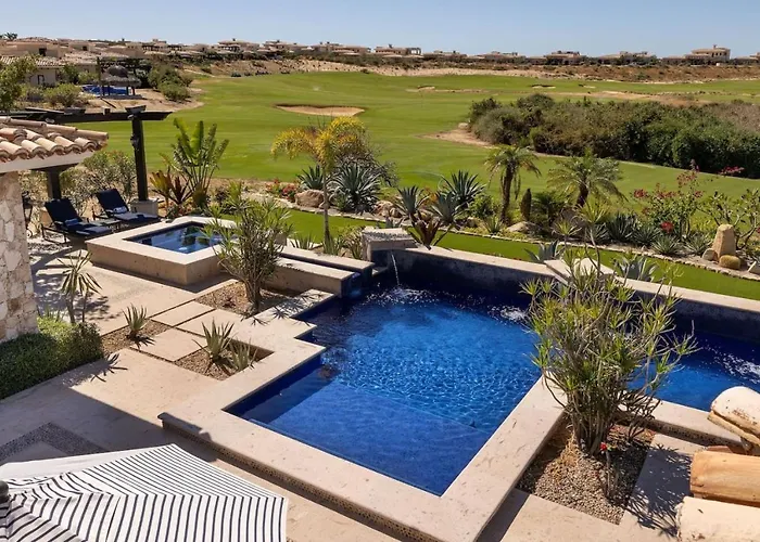 5-Br Golf Villa With Transportation Included
