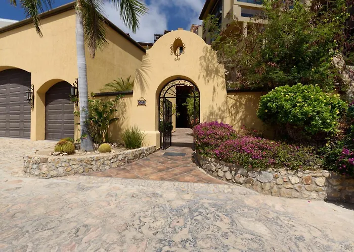 Luxury Cabo San Lucas Villa With Two Pools, Great For Large Groups
