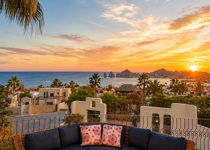 Casa Reyes, Casa Reyes Family Oasis, Heated-Pool & Amazing Views