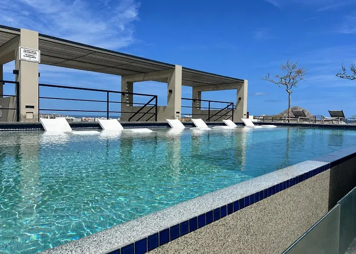 Cabo Skyview Retreat- Rooftop Pool & Gym
