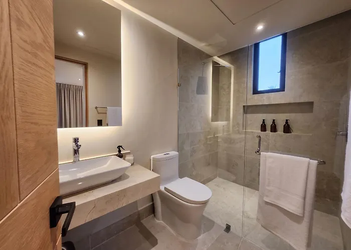 Ameth - Stylish Downtown Apartments With Rooftop Pool & Gym
