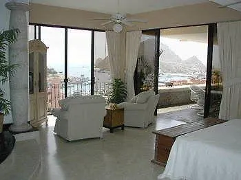 Plaza Nautica Condominiums