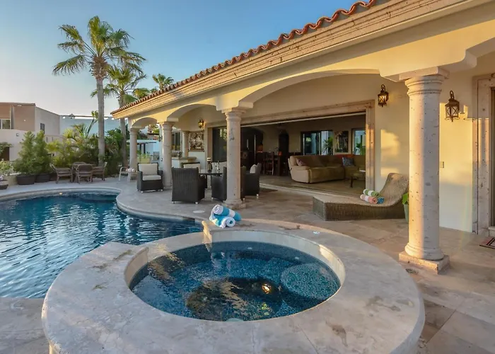 Cabo Hacienda W/ Private Pool & Rooftop Terrace!